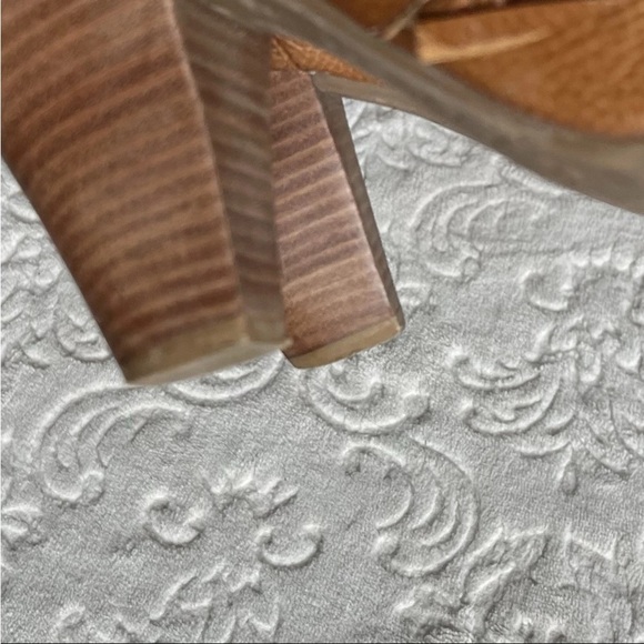 Anthropologie Miss Albright Ruffle Peep Toe Brown Leather Bootie Sz 39 US 8.5 - Picture 11 of 13